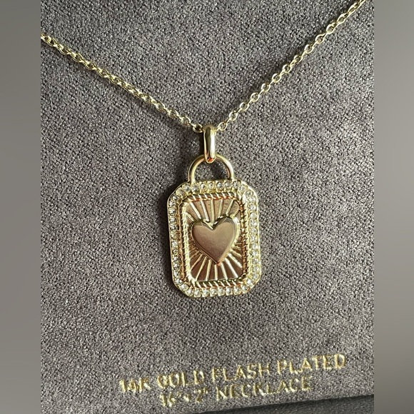 Necklace,Gold Heart Pendant Necklace, - Picture 6 of 8